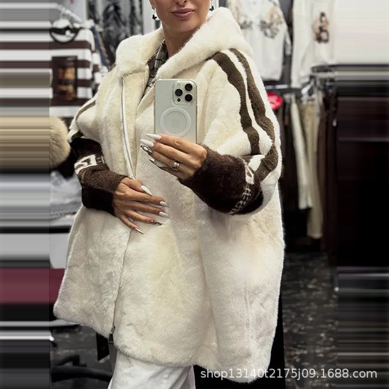 Cappotto con cappuccio e cerniera